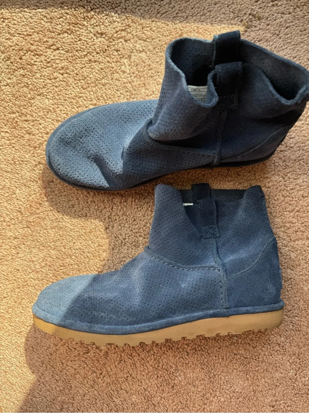 UGG Classic Mini Women's 7 Boots Blue Suede Short Ankle Unlined Perforated size8